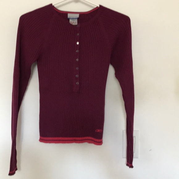 Reebok magenta long sleeve w/ buttons size small - Picture 1 of 4